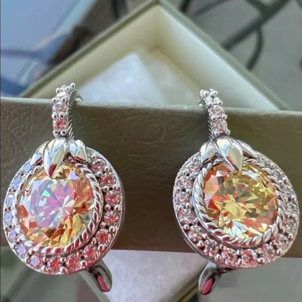 Judith Ripka beautiful earrings
